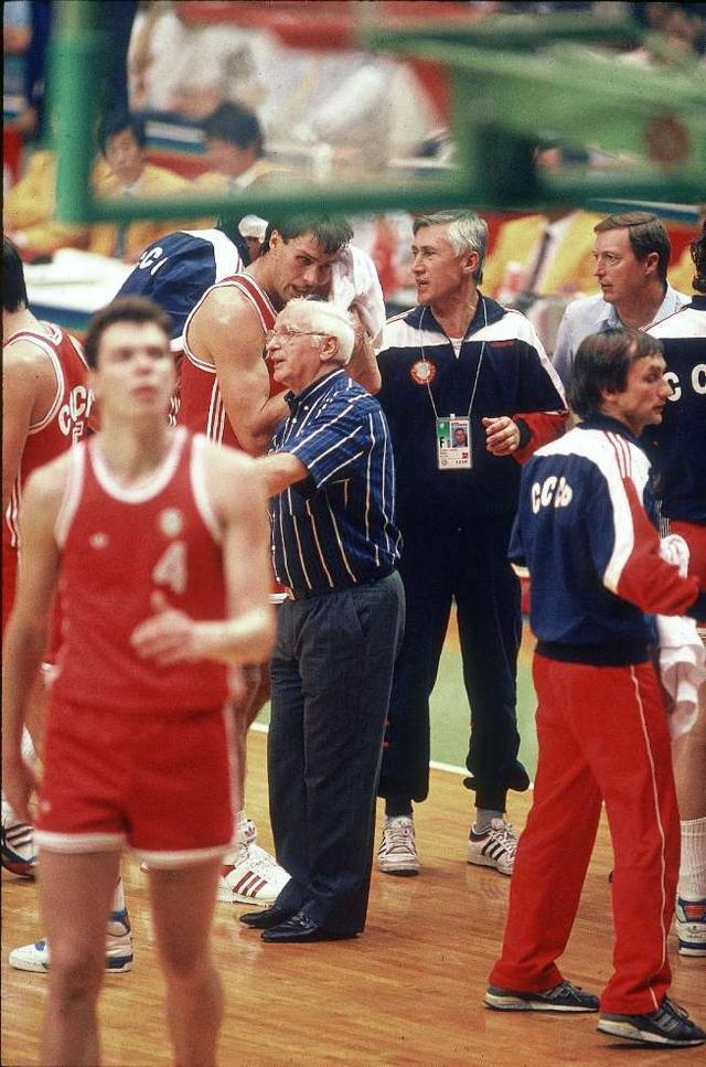 开元棋牌app-大卫等球员签约尼斯，火热招募(大卫杜勃尼斯照片)