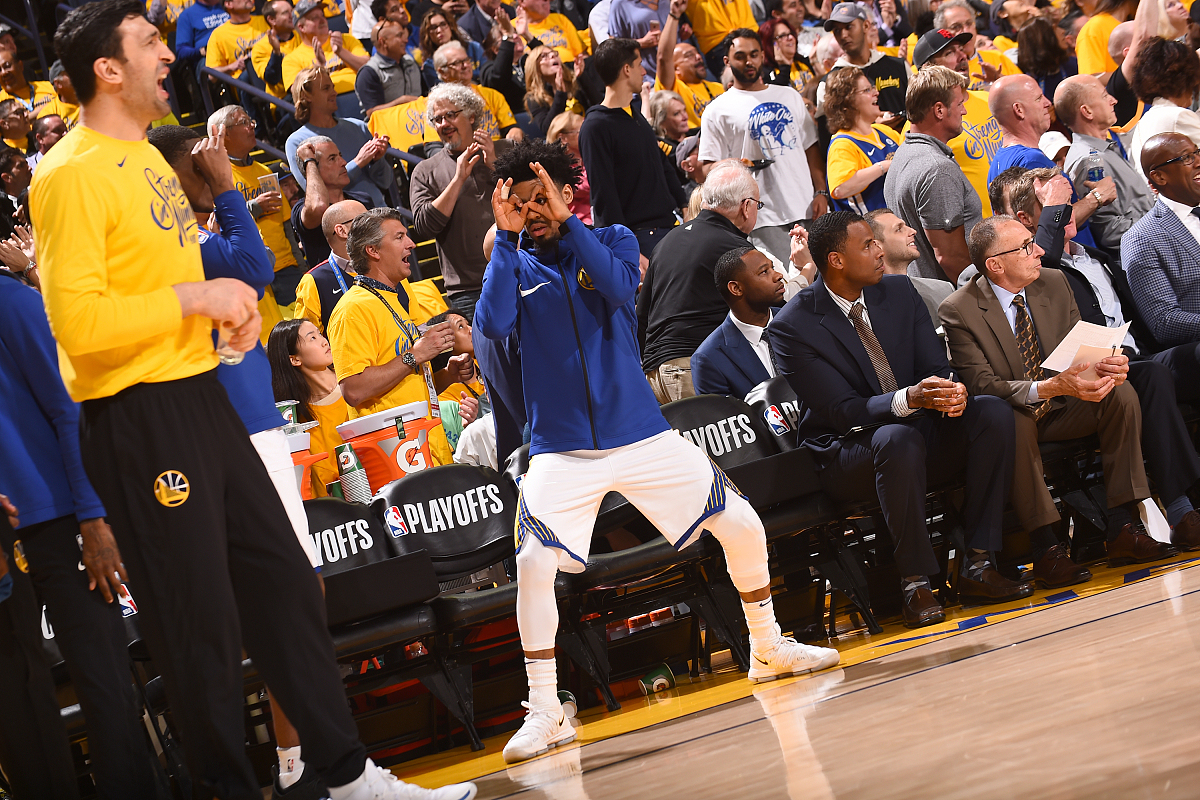 开元棋牌网址-勇士队众将齐上阵，团结一致迎战